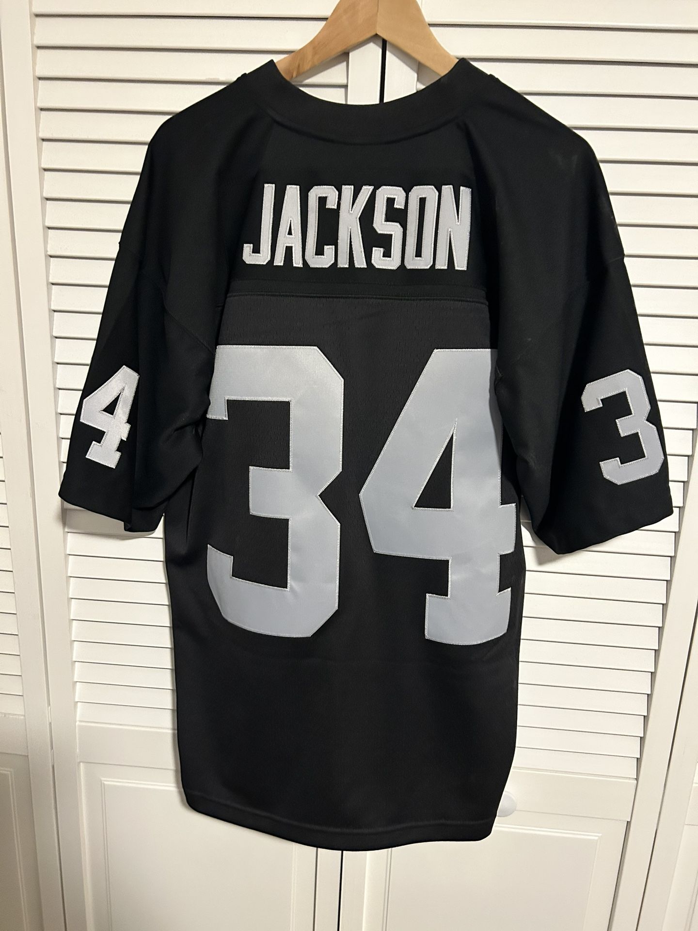 *BRAND NEW* Bo Jackson Raiders Jersey (Mitchell & Ness)