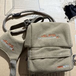 Almost New Alps Bino Harness Quiet 