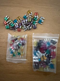 Assorted car fuses lot