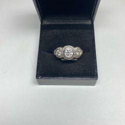White Gold Women’s Diamond Ring