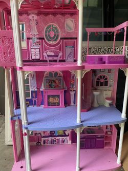 Barbie Dream house With Accessories/ Airplane/camper/ Kitchen And Cars