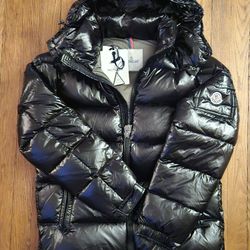 Moncler Maya Hooded Short Down Jacket