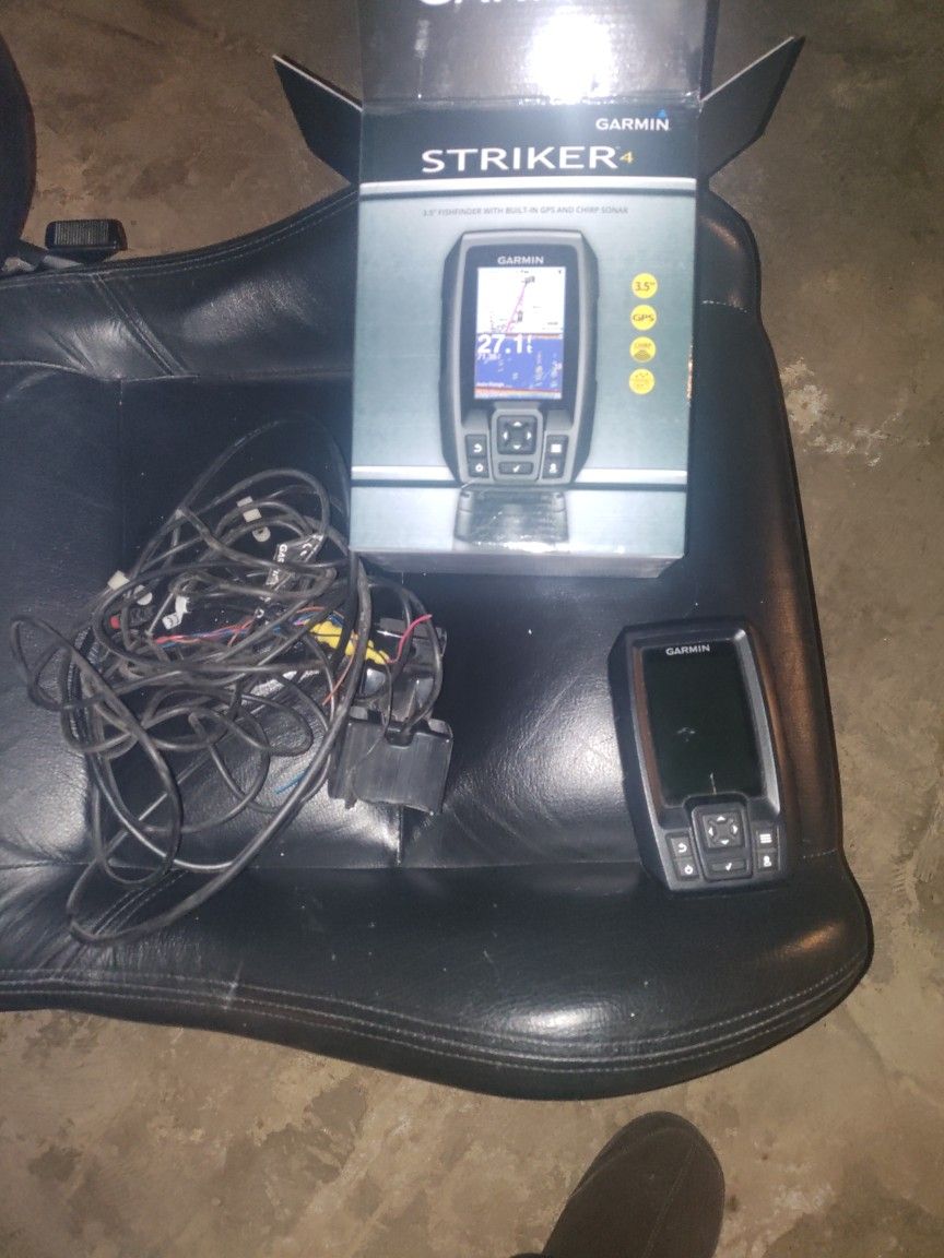 Garmin Striker 4 Fish Finder
