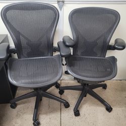 Herman Miller Aeron Size B Computer Desk Ergonomic Task Office Chair, Posturefit