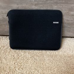 Incase CL60658 ICON Sleeve with Tensaerlite for 15" 16” MacBook Pro