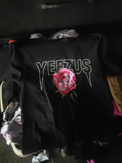 Yeezy shirt large