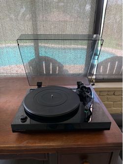 Fluance RT81 Vinyl Turntable