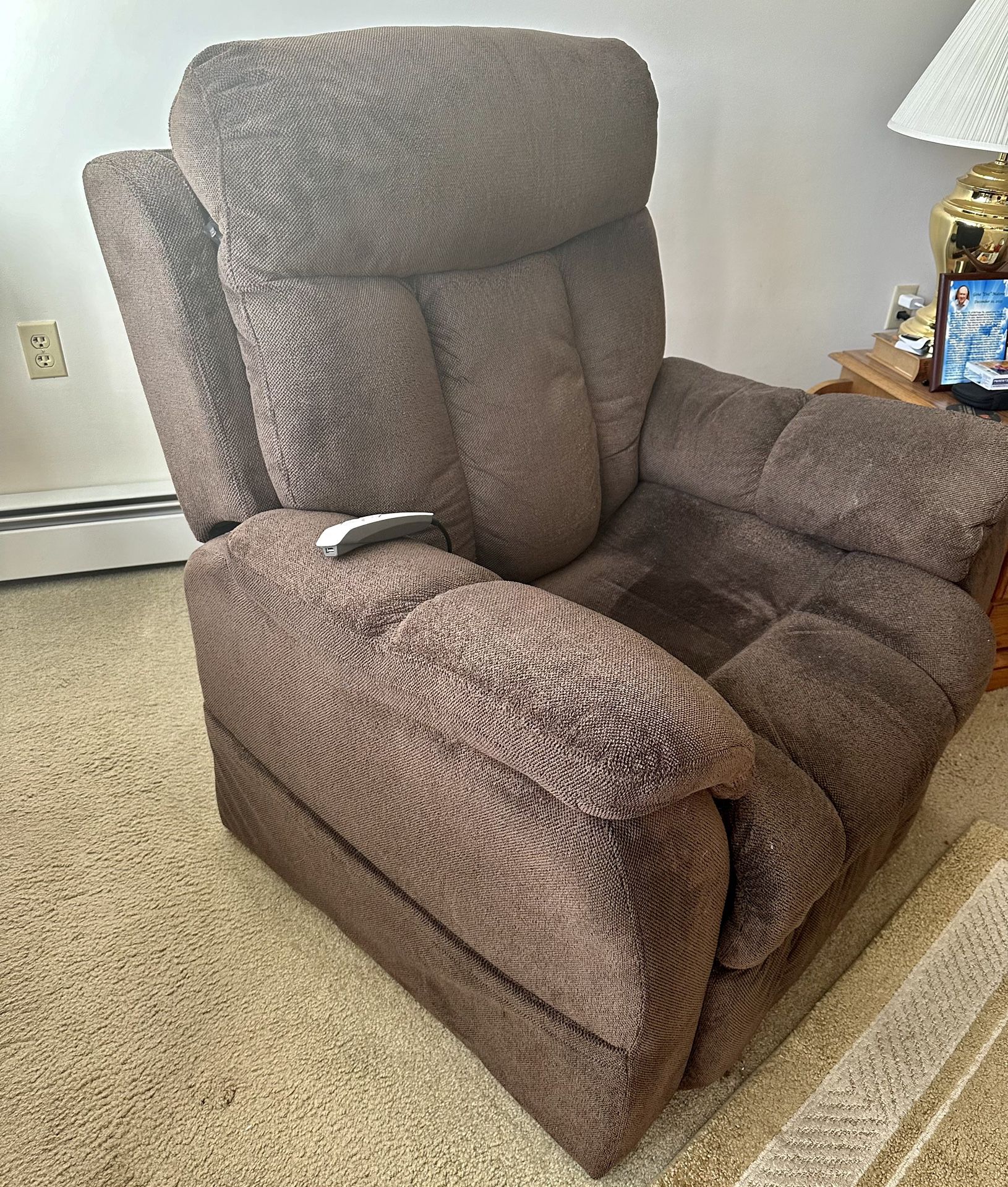 Mega Motion 5300 Power Recliner And Lift Chaise Lounger 