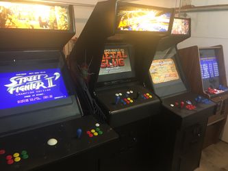 Just built arcade games with 3200 games play all the classics in 1 cabinet 1year warranty included