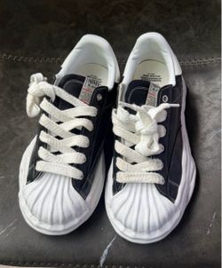 Maison Mihara Yasuhiro Blakey Low-Top Sneakers