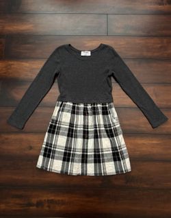 Little Girls Clothes Old Navy Long Sleeve Mixed Material Dress Gray Knit Top Black And White Plaid Skirt With Pockets Size L 10/12 