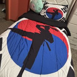 Full Bedroom Set From Ashley’s For Sale