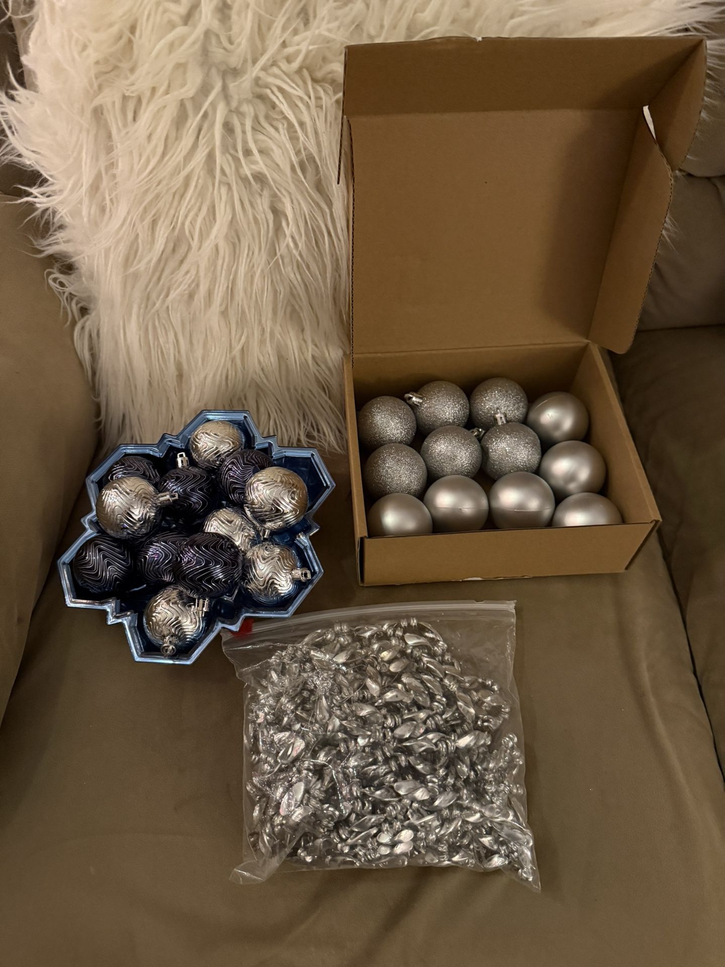 24 New Ornaments, Candy Dish And 5 Silver Garlands