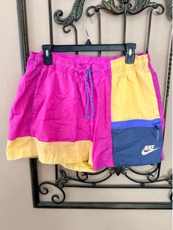 Women’s Nike Clash woven nylon shorts size XL