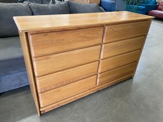 Sleek Red Oak 8 Drawer Dresser with Finger Pulls