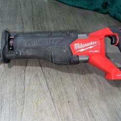 Sawzall Milwuakee  Fuel Brushless One Key 