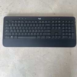 Logitech Signature K650 Wireless Comfort Keyboard