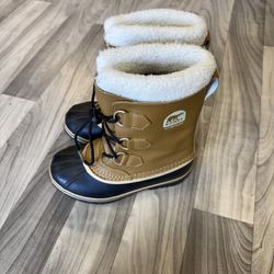 Sorel Women's Caribou Waterproof Boot Boots  - Women’s 4