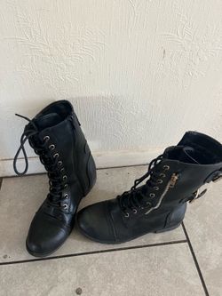 Ladies boots