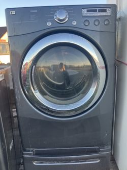 Lg Electric Dryer Works Good $250 Your Best Offer.