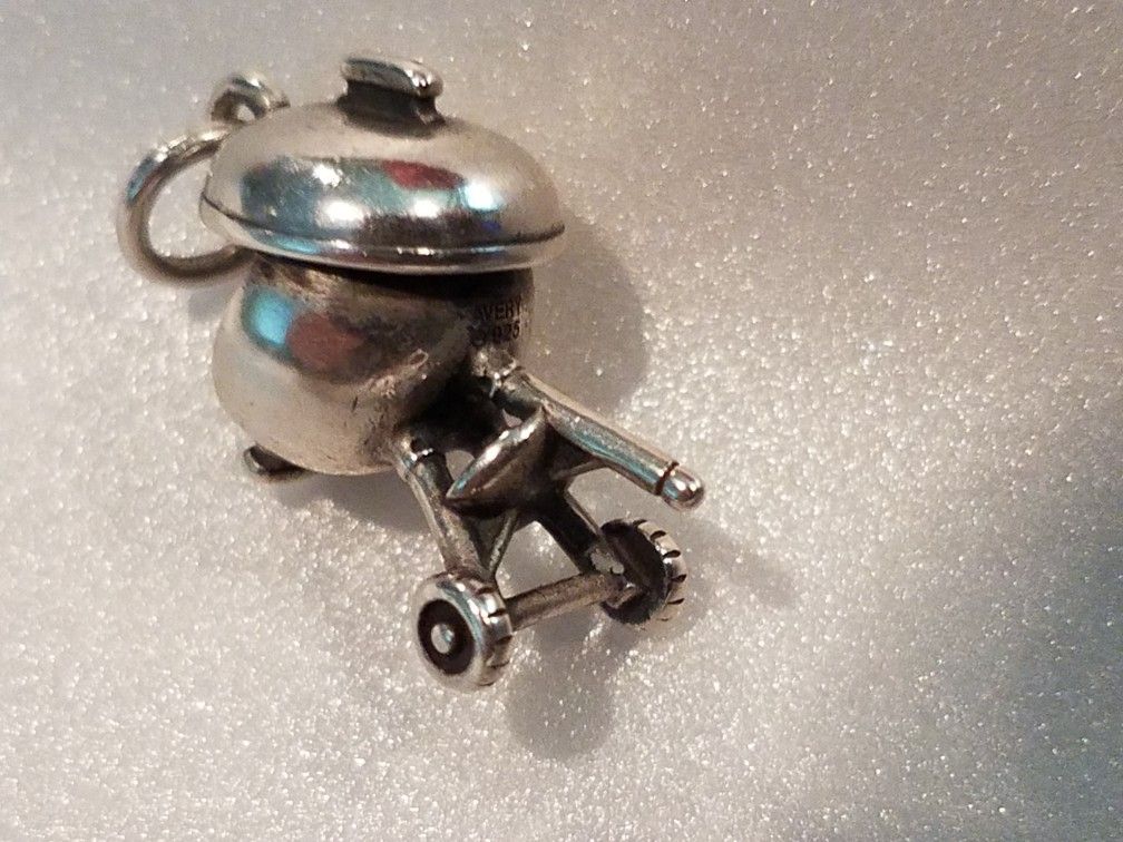 Retired James Avery BBQ grill charm for Sale in Houston TX OfferUp