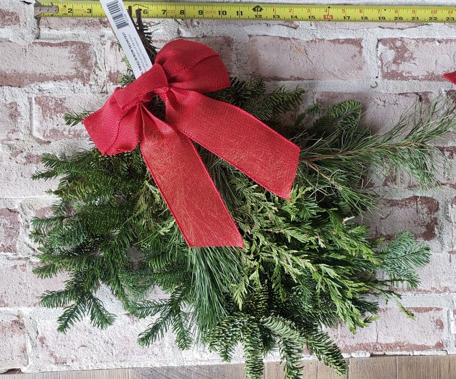 Fresh Holiday Time Hanging Christmas Swag with Bow, ~20" Tall