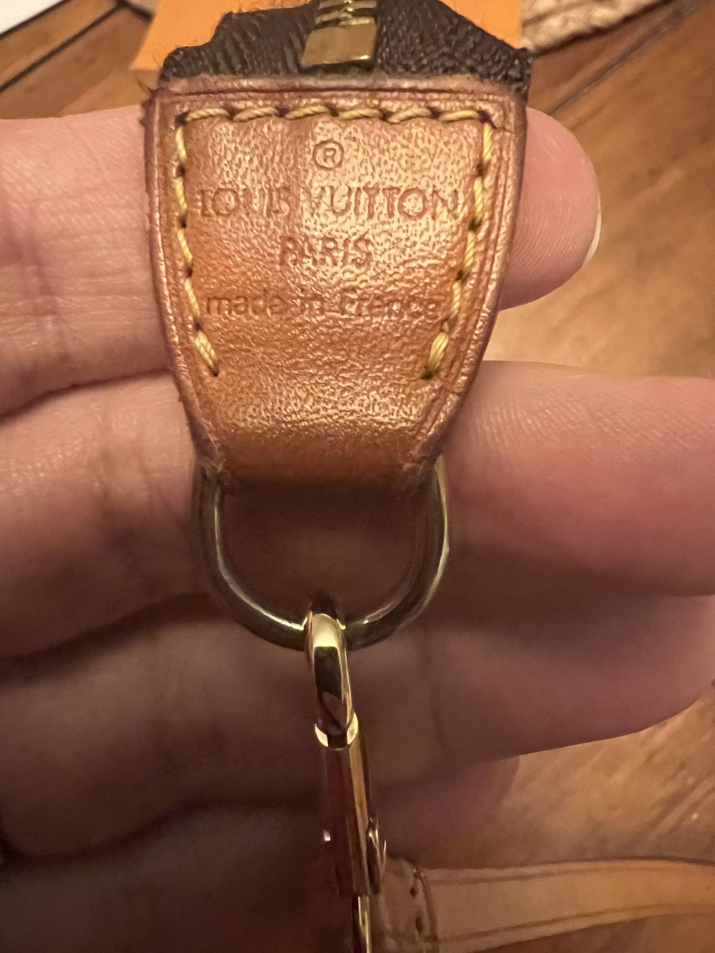 LV Bucket Bag for Sale in New York, NY - OfferUp