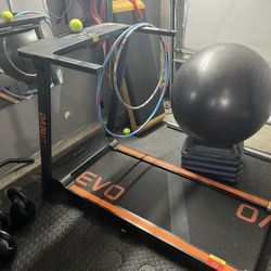 Evo Treadmill 
