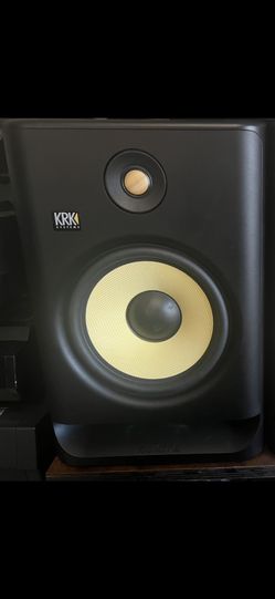 KRK Rokit 8 studio monitor powered speaker