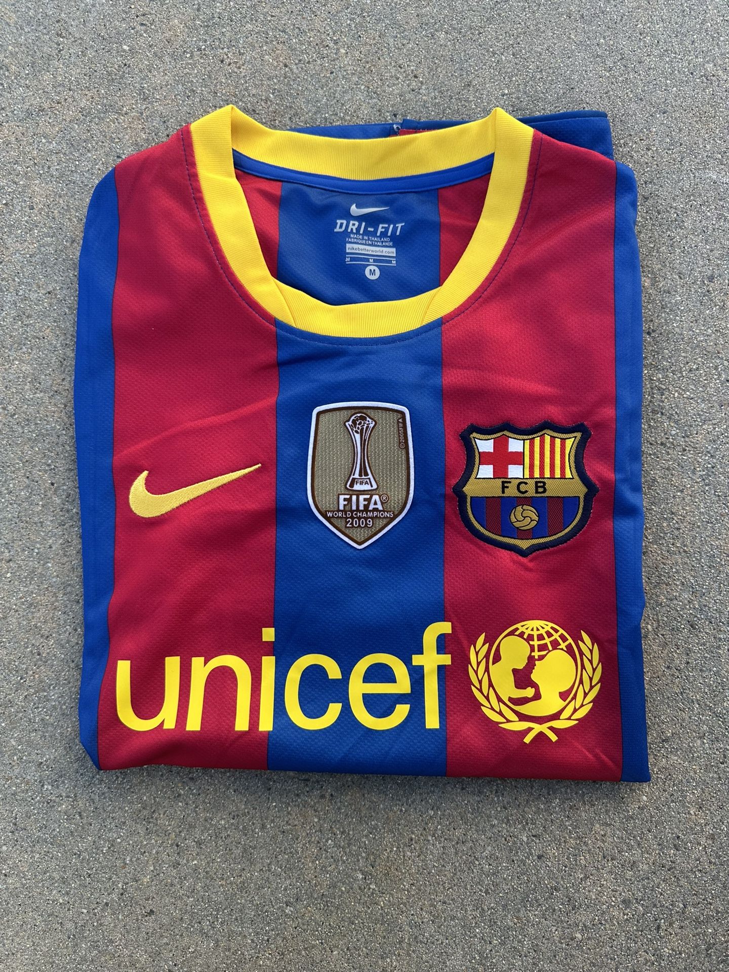Brand New 2009 Barca Jersey (A.INIESTA)