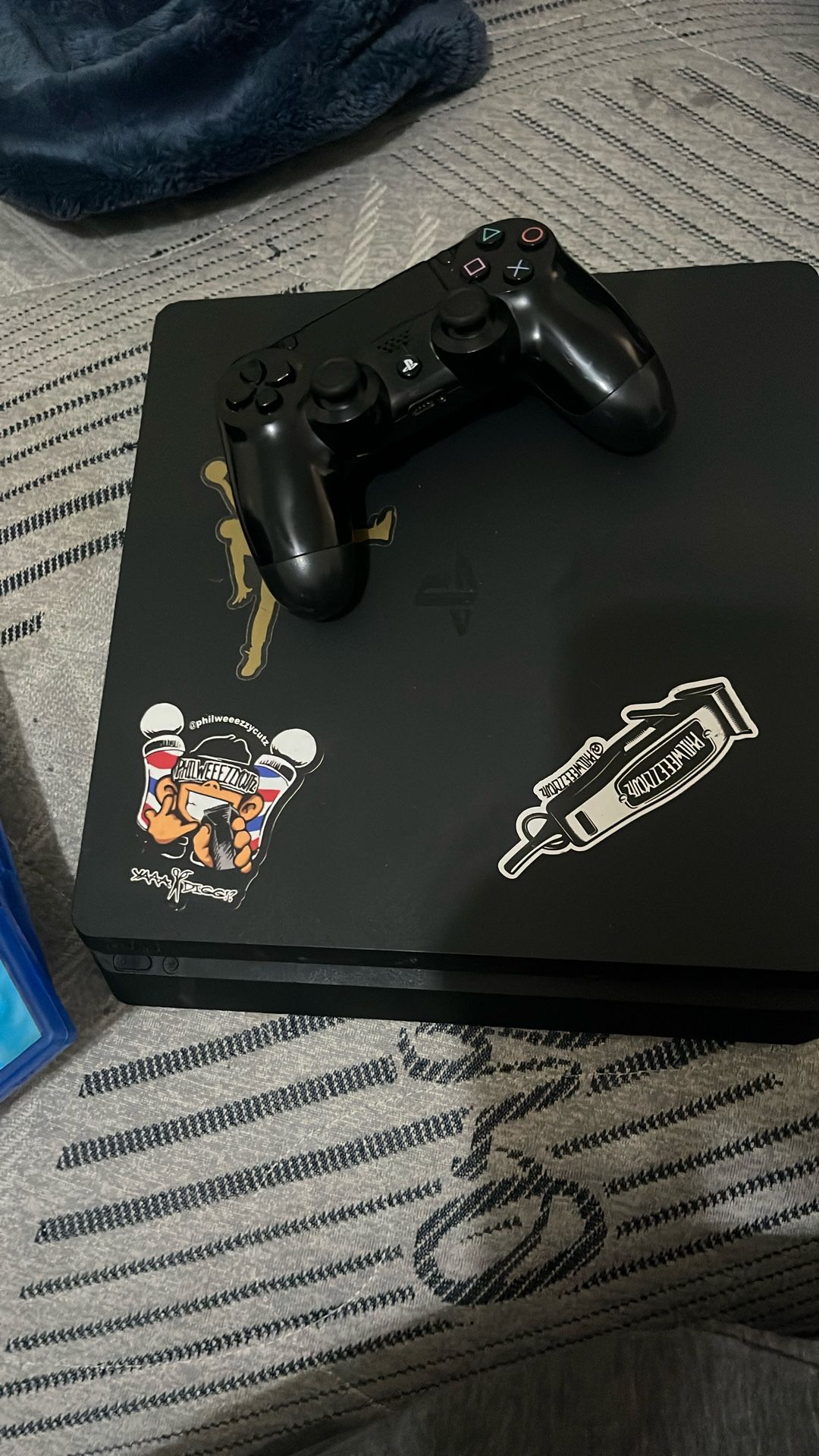 PS4 It Comes With Gta5 Also