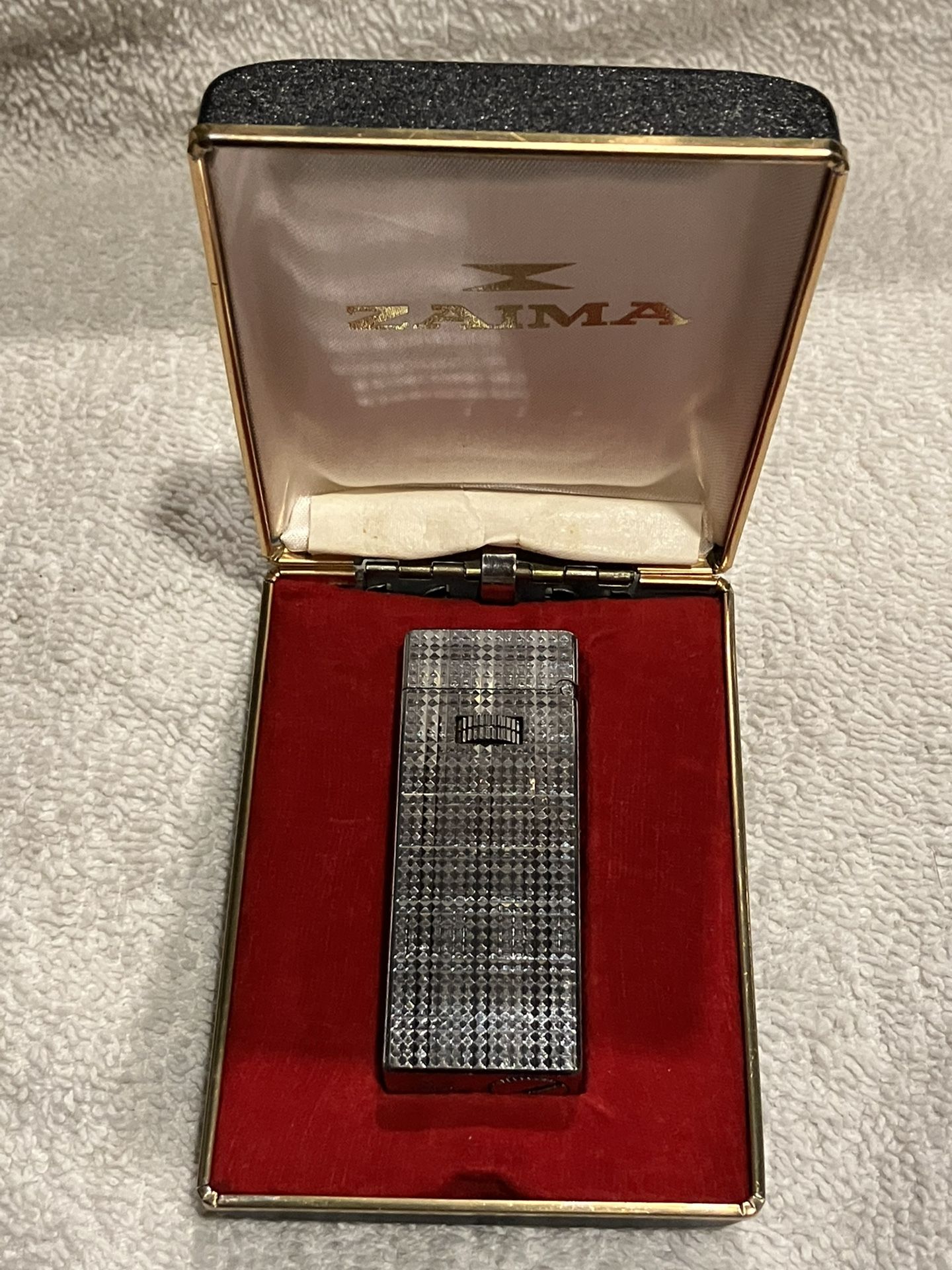 Vintage Zaima Castaly Lighter
