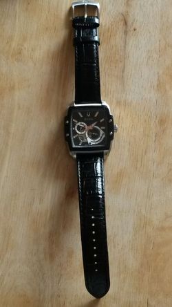 Bulova watch model 98e118