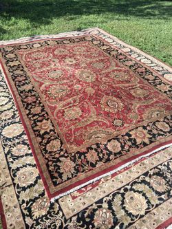 VERY NICE LARGE 8 BY 10 WOOL AREA RUG