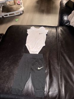 Nike New born/6 months 2026 items