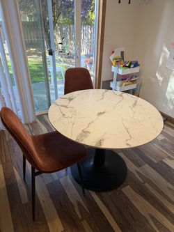 Free table/ 3 chairs ( please read post for details)