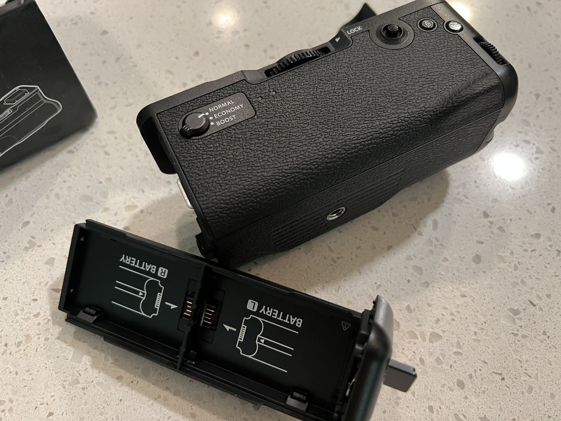 VG XT4 Battery grip for Fujifilm X T4 XT4 camera