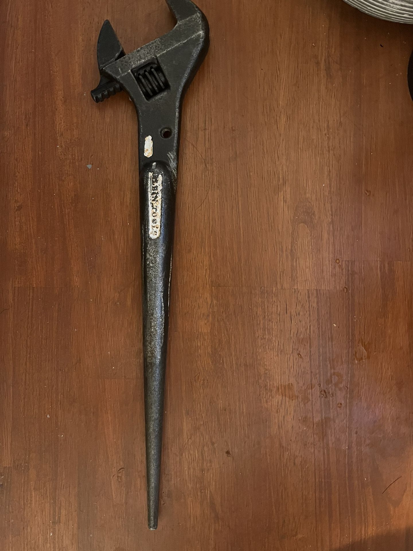 Klein Adjustable Spud Wrench -16 Inch Length