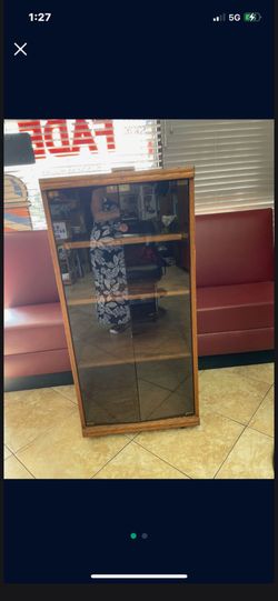 Entertainment cabinet