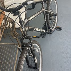🚴 Huffy Mountain Bike for Sale – Great Deal! 🚴