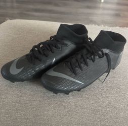Nike Mercurial Cleats Size 8
