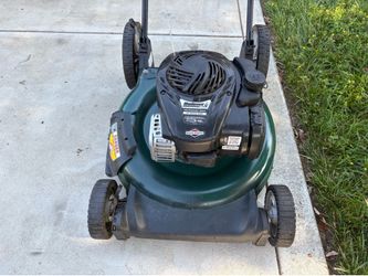 Gas push mower in GOOD working condition! READ description