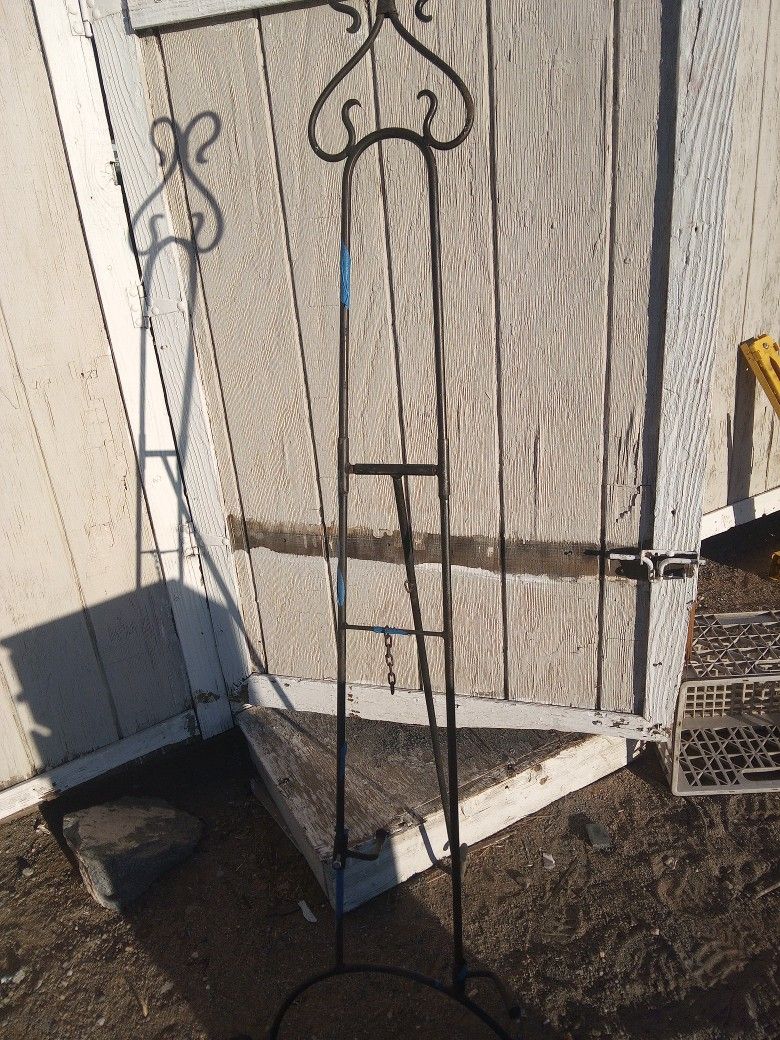 7 Foot Easel 