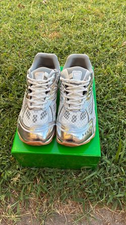 Bottega Veneta Orbit Sneakers size 10.5