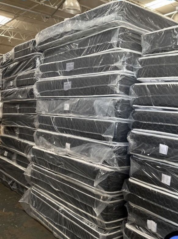 Queen Size Deluxe Mattress