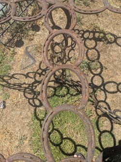 Horseshoe round table