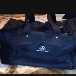 Travel duffel bag