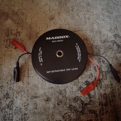 MADDOX 30 ft. Retractable Test Leads