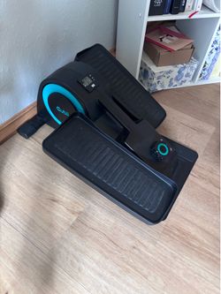 Under desk elliptical