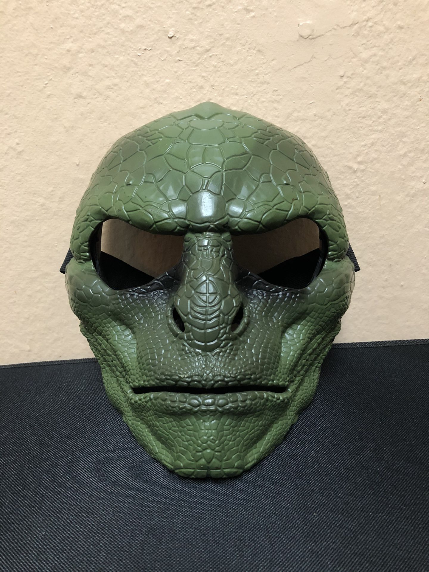 Hasbro The Lizard Mask/ Halloween Mask -From Sipder-Man